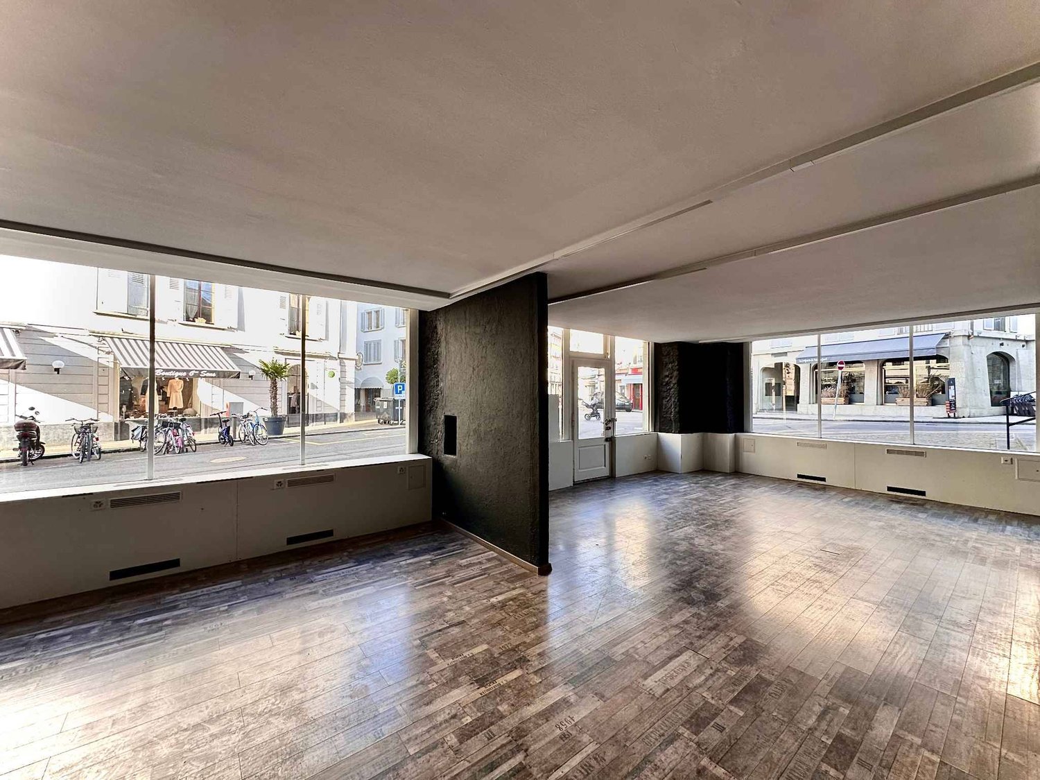 98m² arcade, Foto 1 von 3