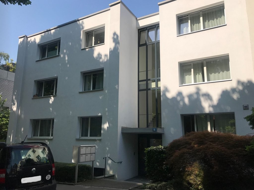 5 rooms apartment