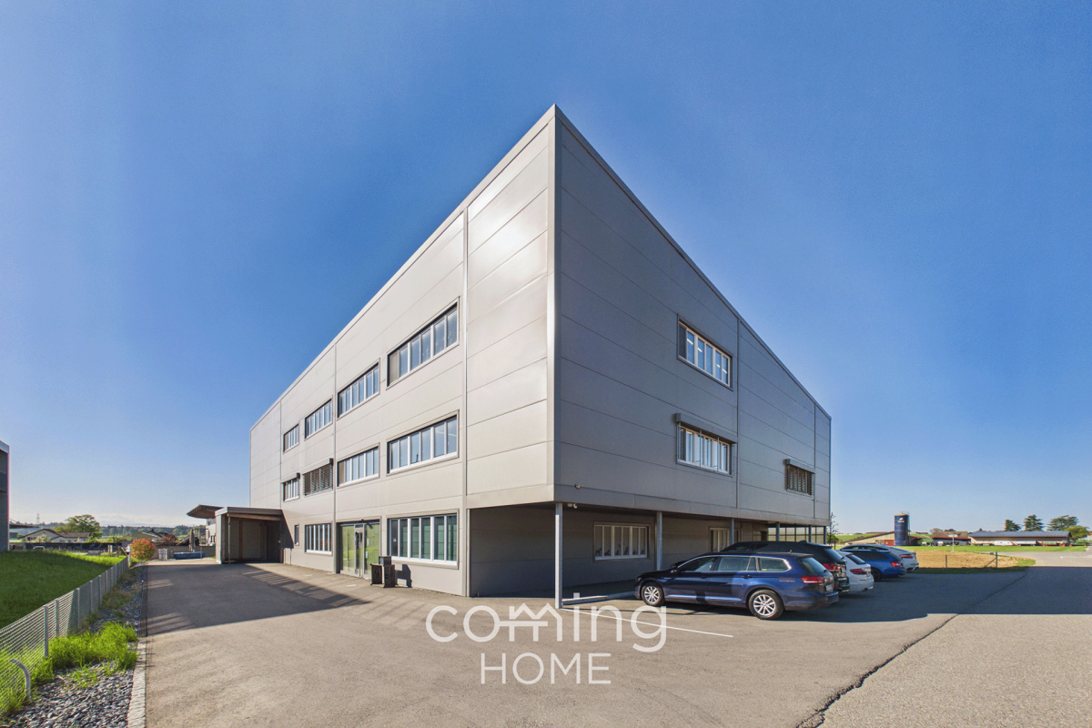 3255m² storage room