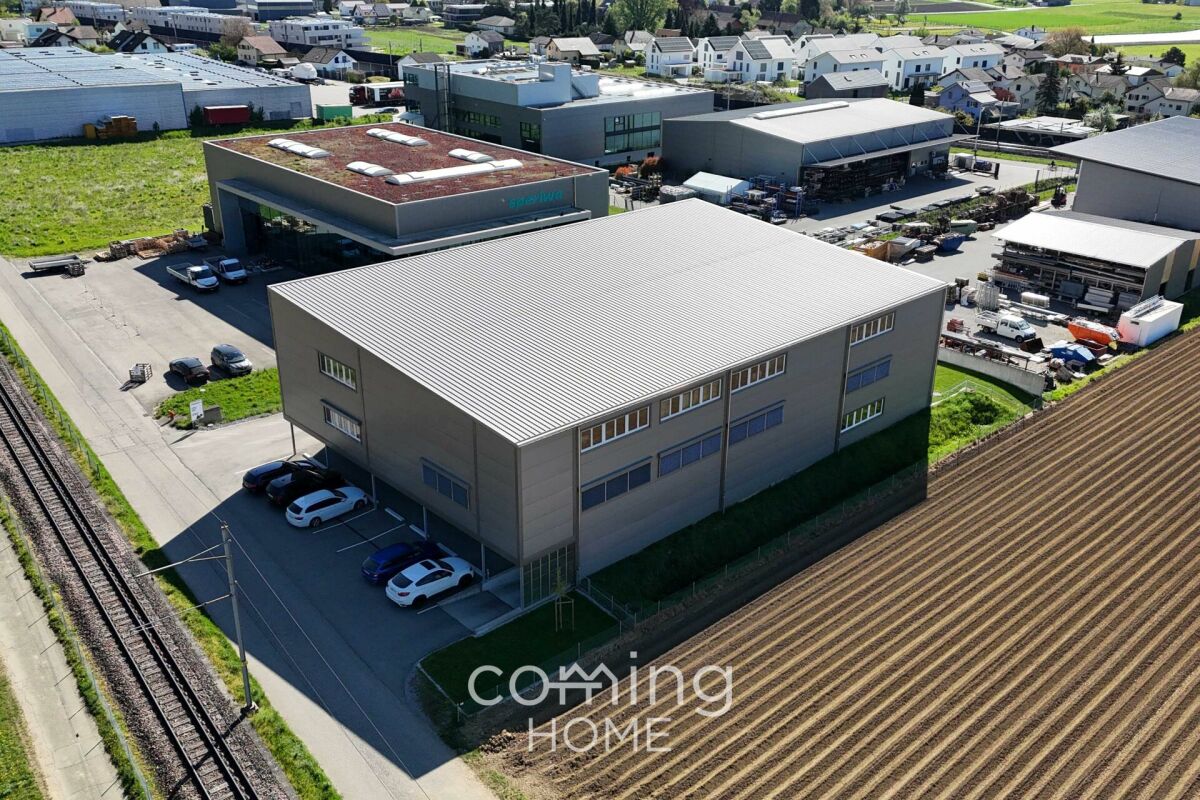 3255m² storage room