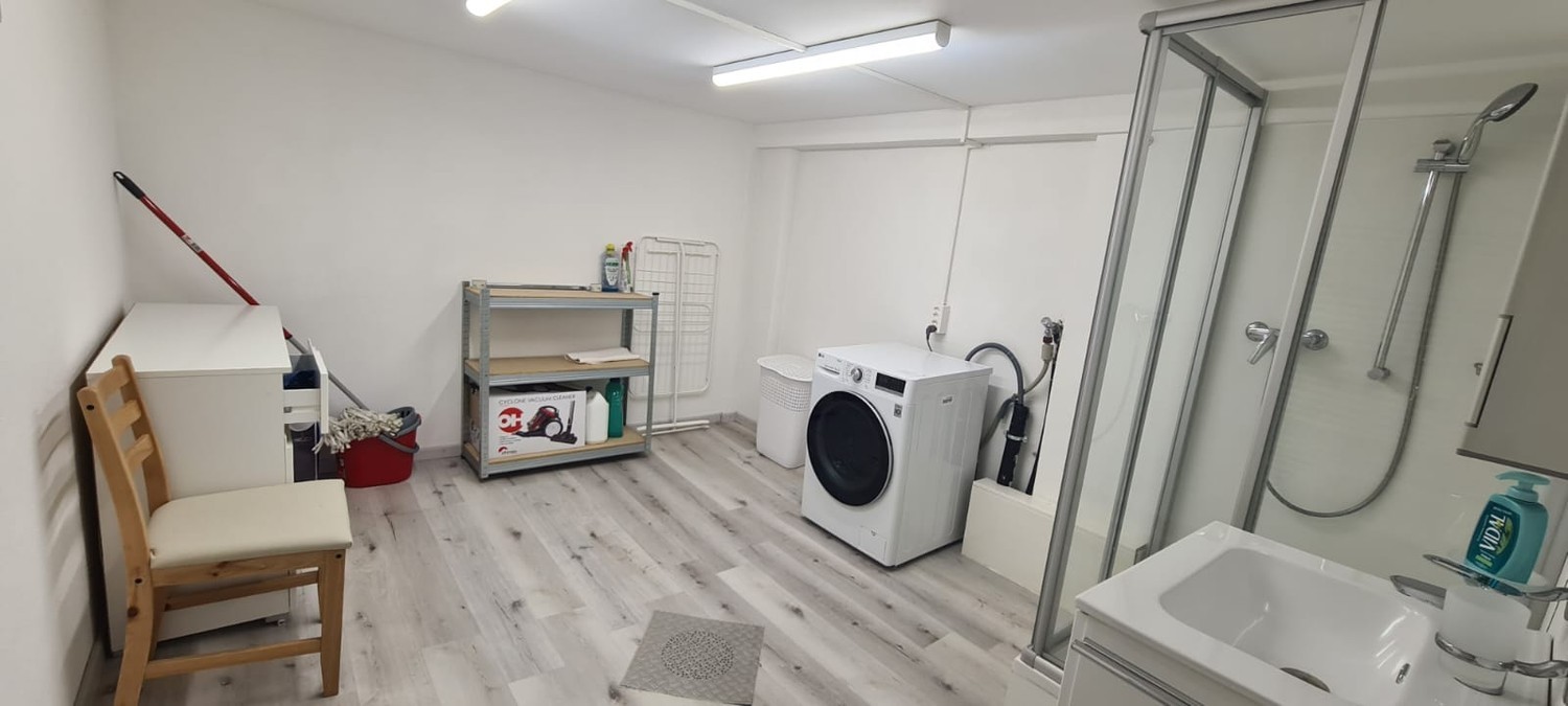 Chambre dans un appartement partagé