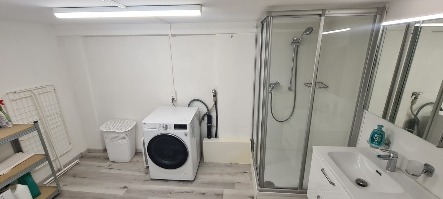 Chambre dans un appartement partagé