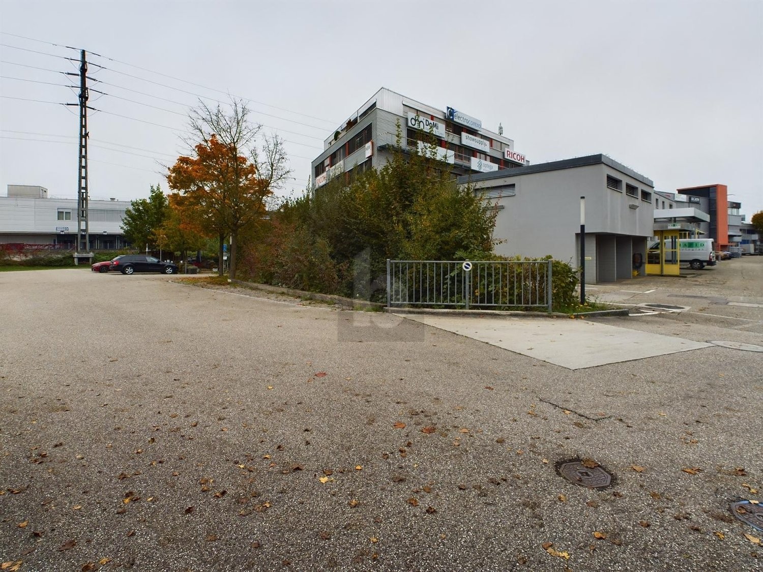 430m² office