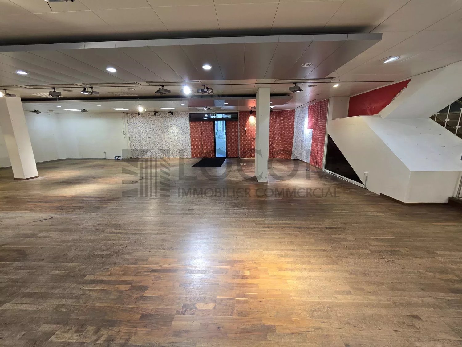564m² shop, Foto 8 von 10