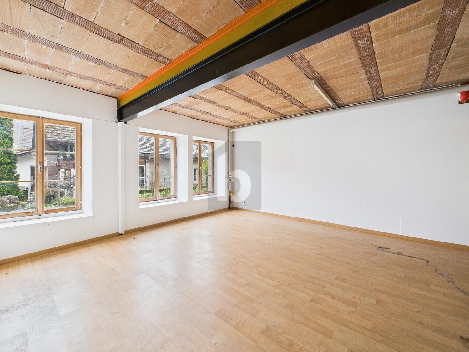 550m² atelier, foto 2 di 4