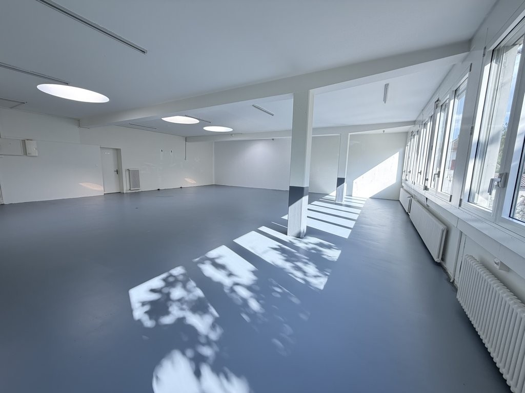 150m² commercial, photo 2 sur 5