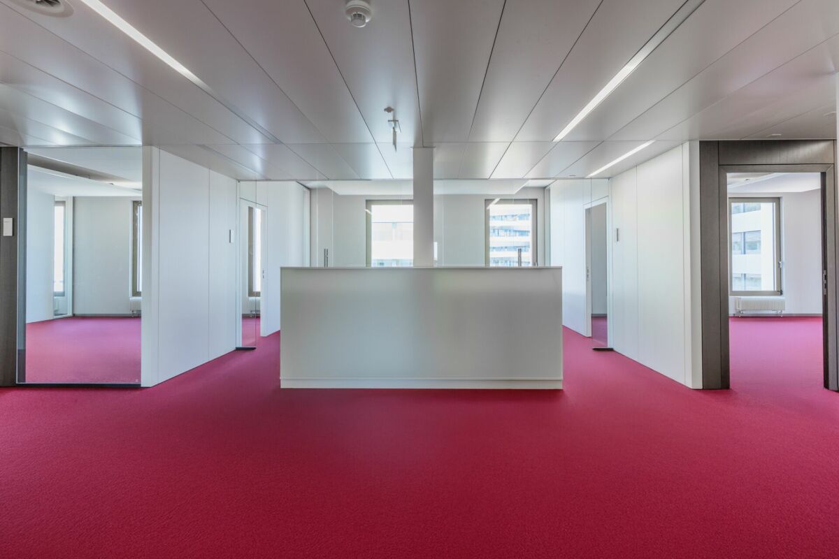 770m² office