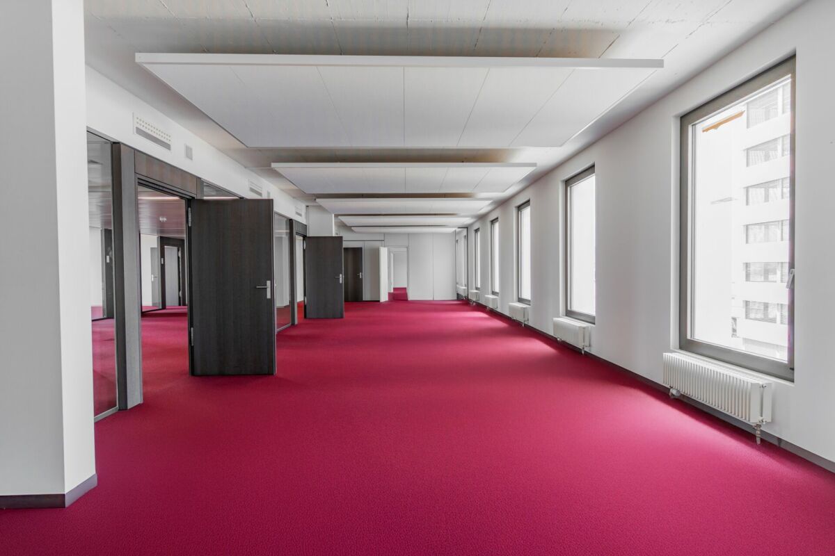 770m² office