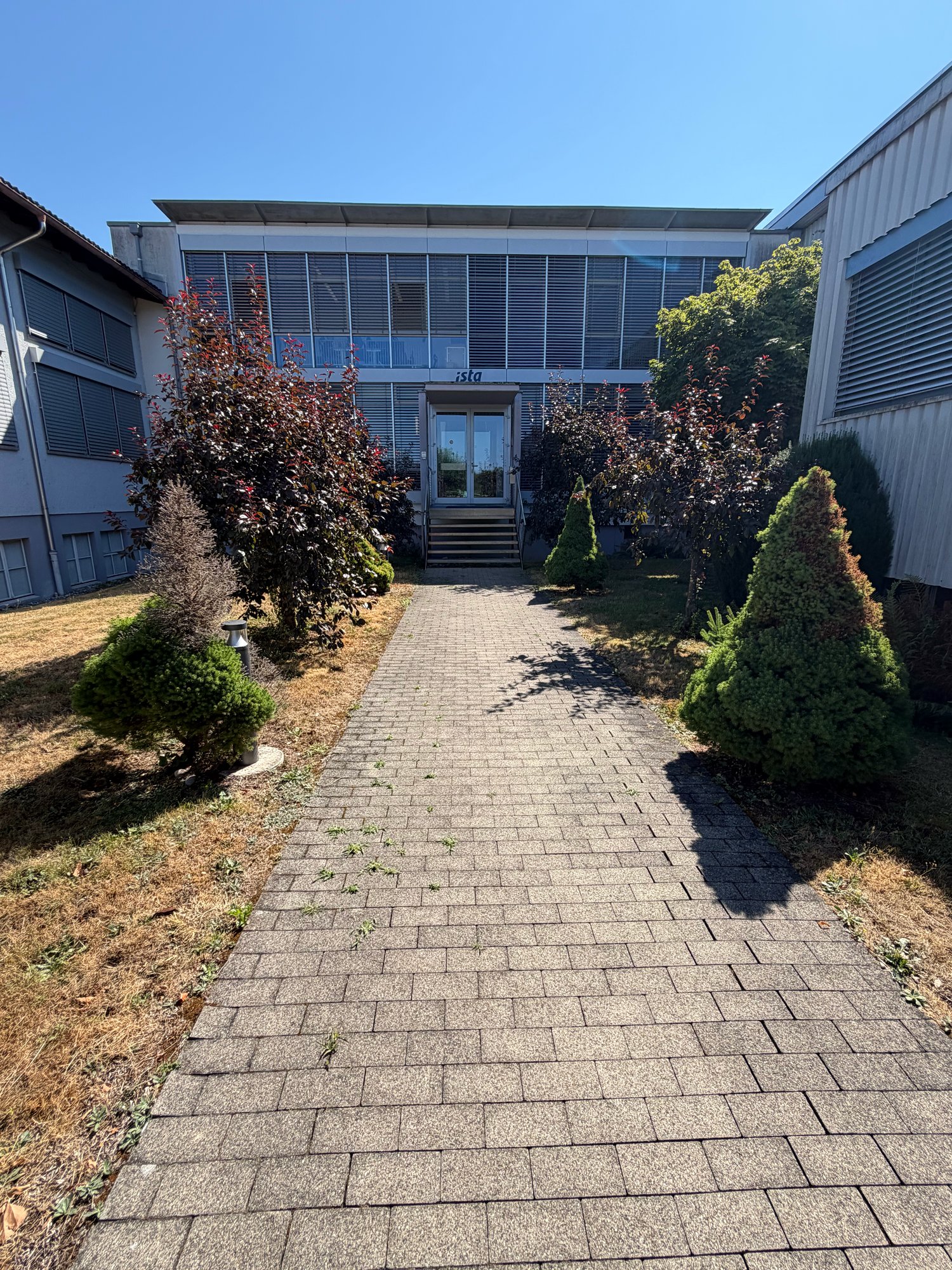 Commercial, Foto 2 von 10