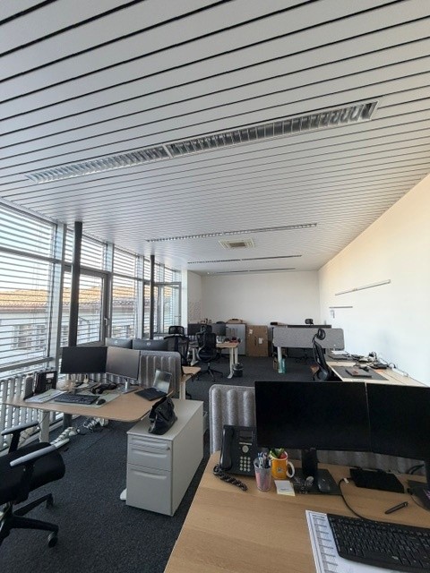 Commercial, Foto 9 von 10