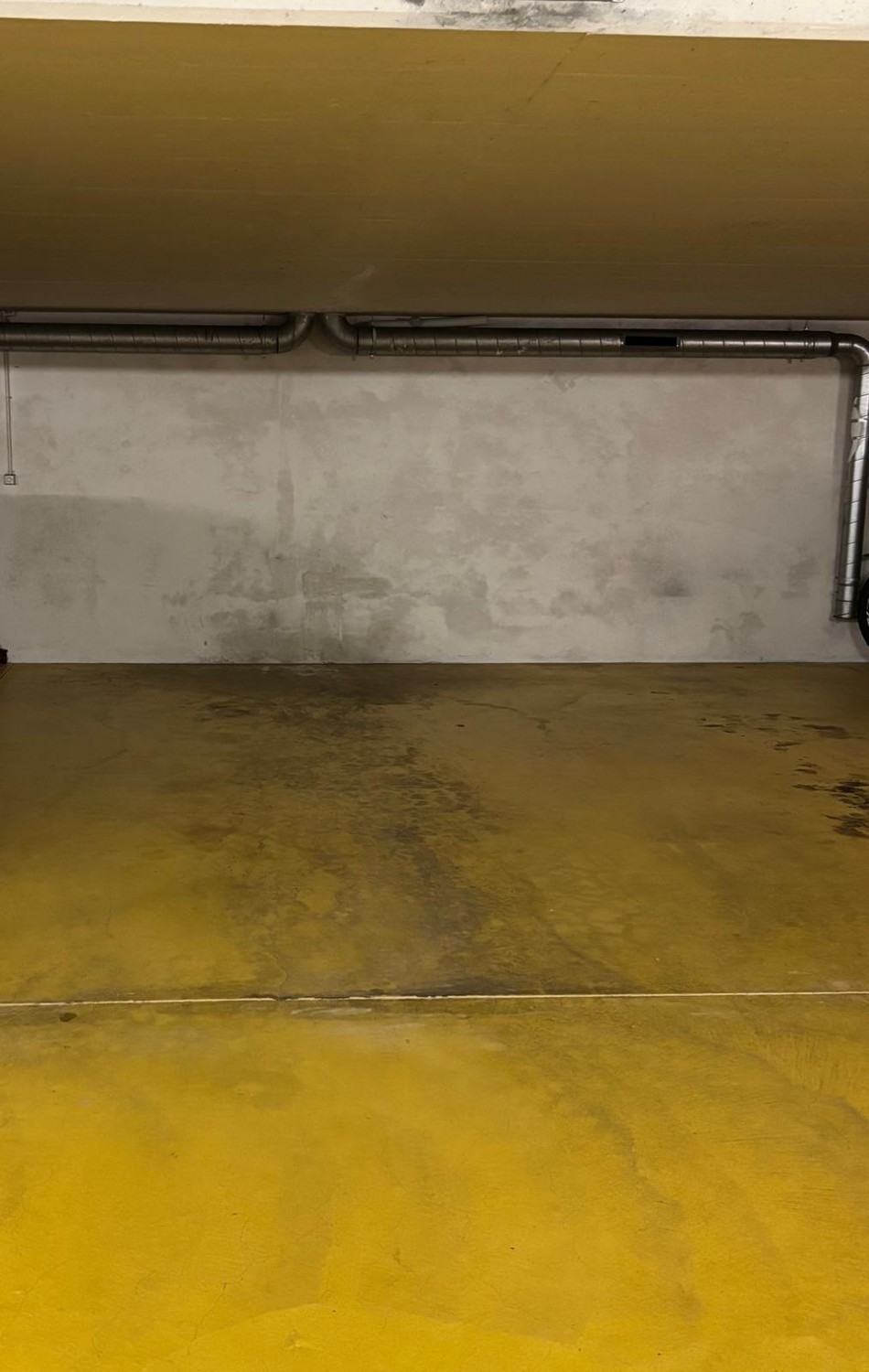 Posto auto sotterraneo di 10m²