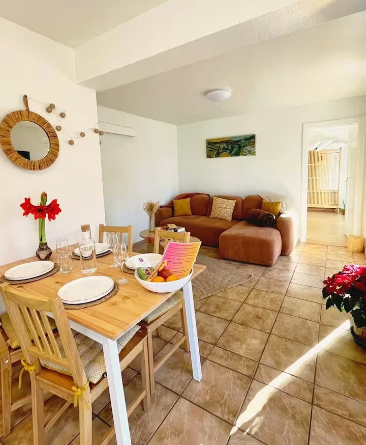 2 ½ Zimmer möblierte Wohnung