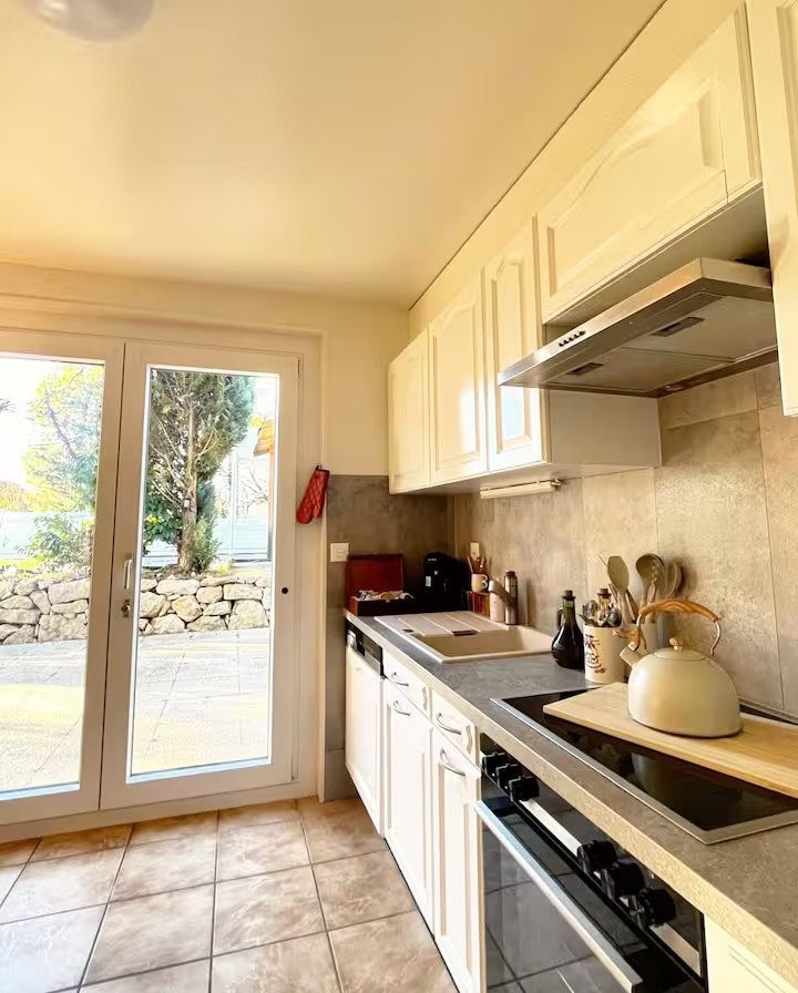 2 ½ Zimmer möblierte Wohnung