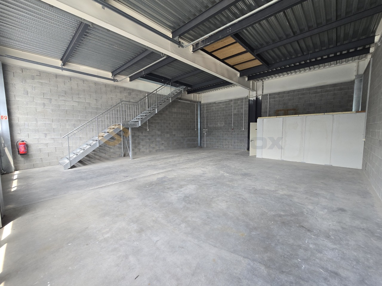 230m² Gewerbe, Foto 2 von 6