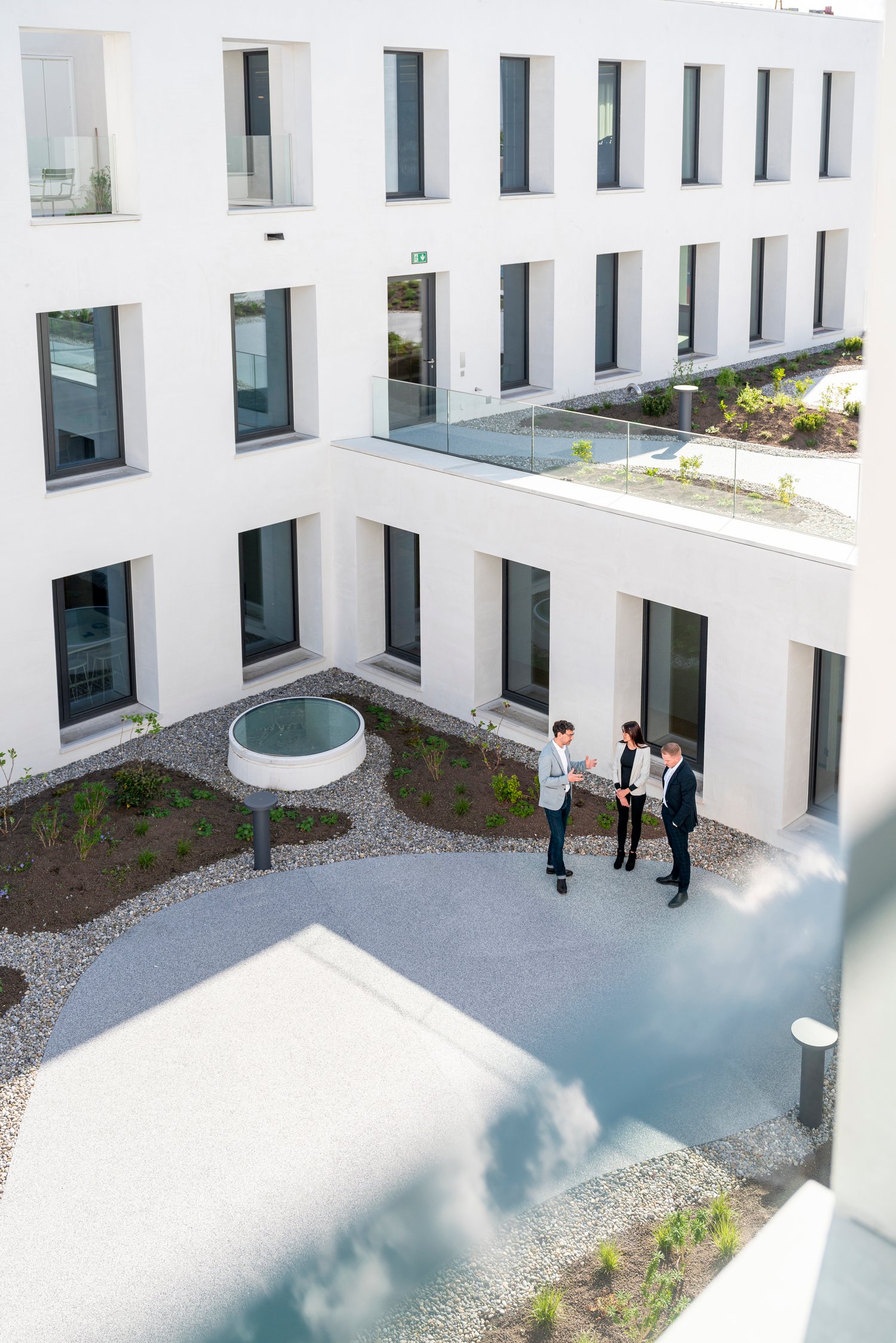 260m² office