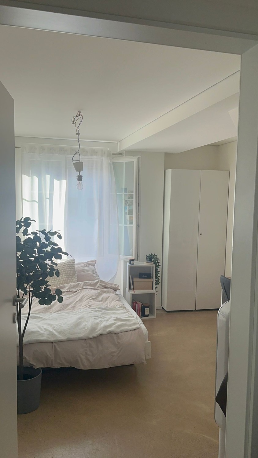 Chambre dans un appartement partagé