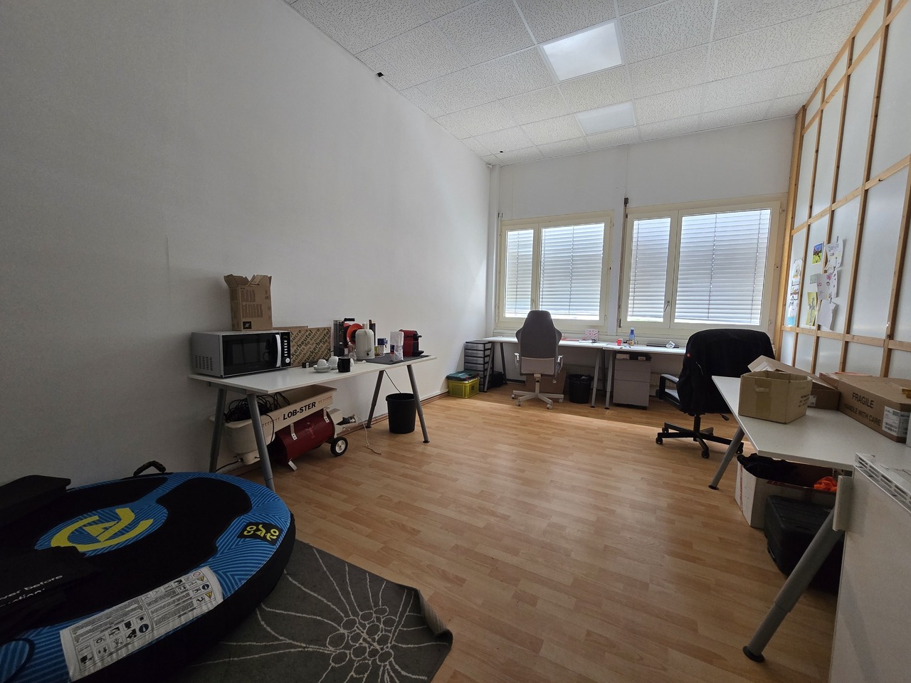 148m² workshop