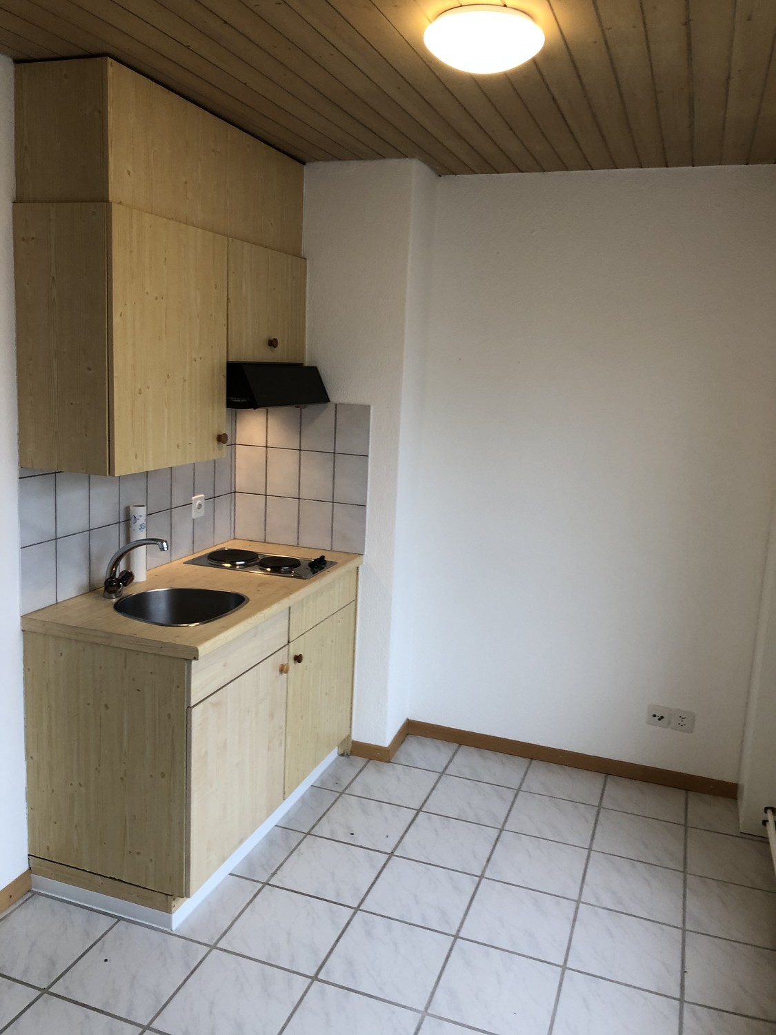 1 room apartment, Foto 1 von 7