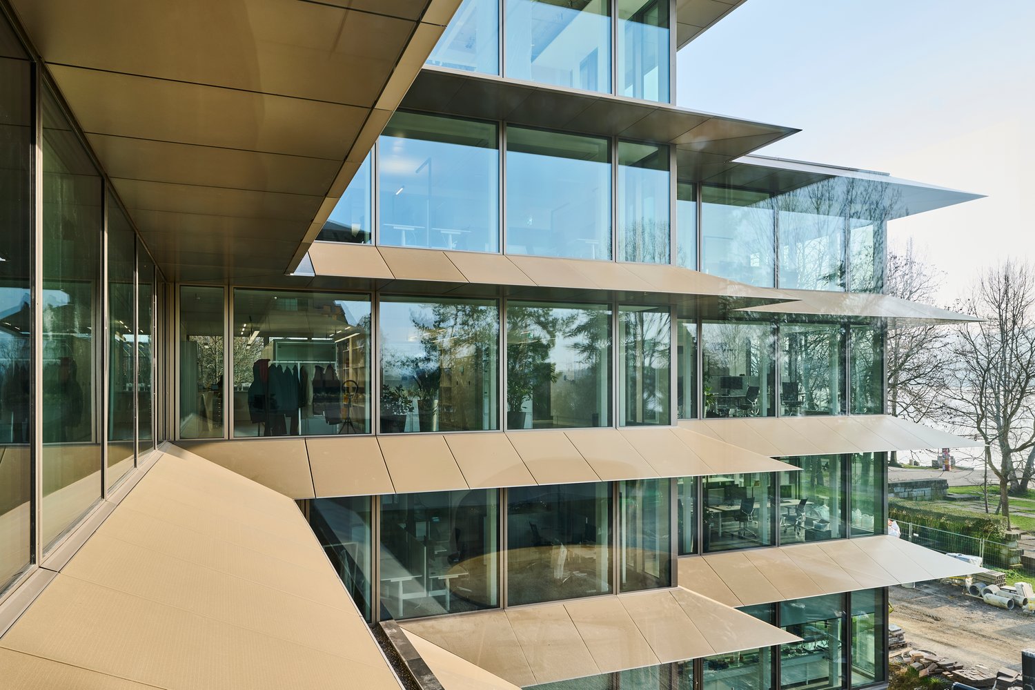 900m² office