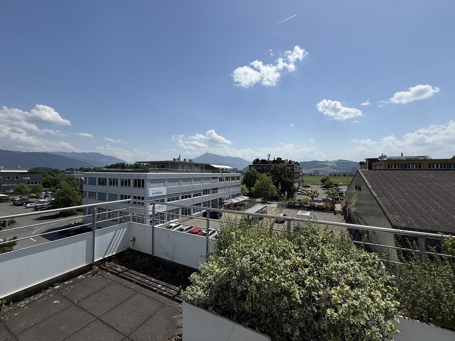 275m² ufficio, foto 3 di 6