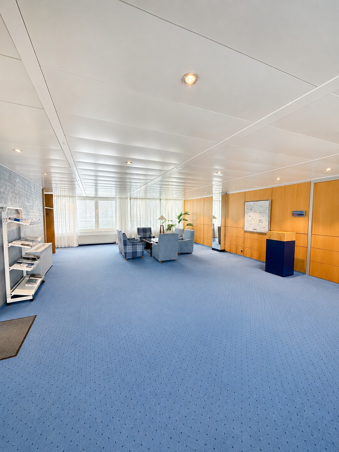 275m² ufficio, foto 2 di 6