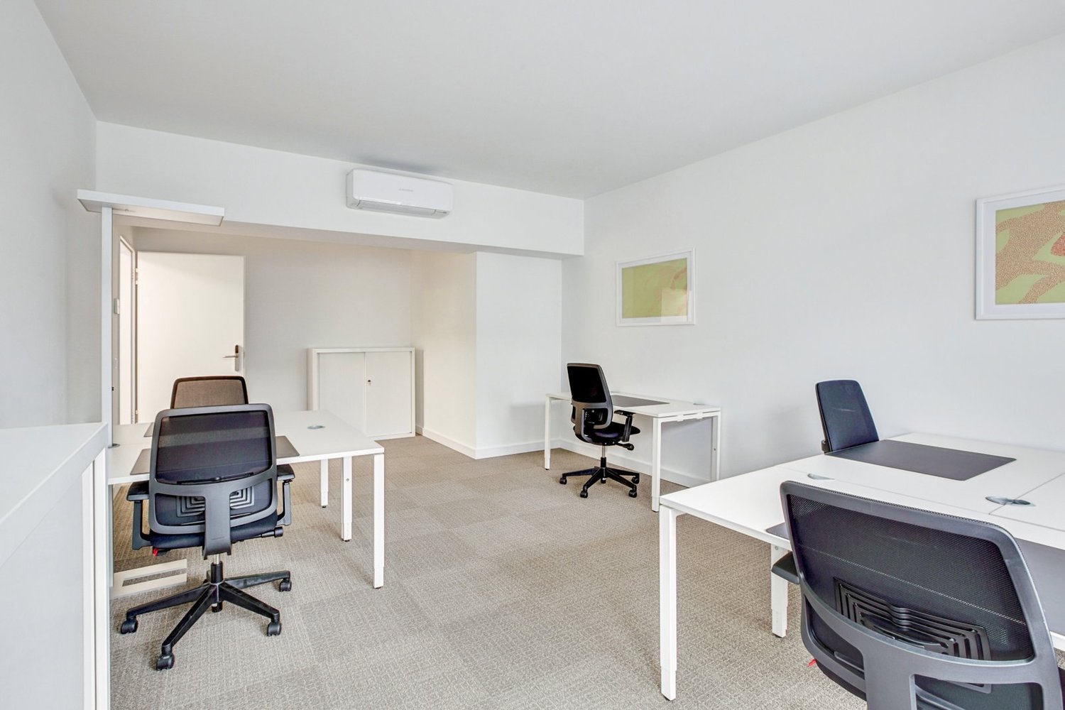 Office, Foto 1 von 9