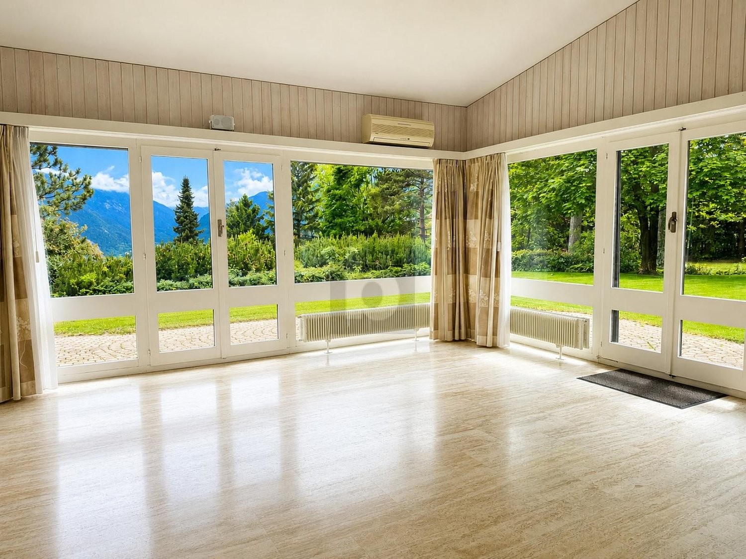 15 rooms villa