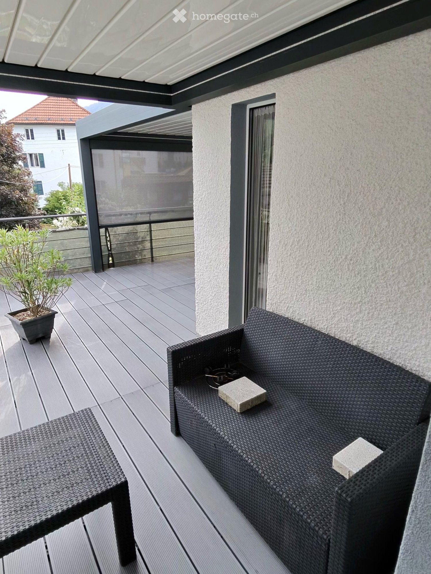 5 rooms apartment