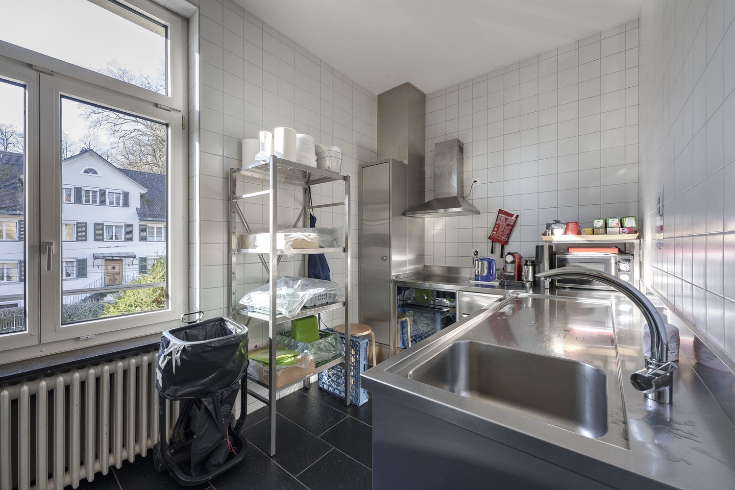 650m² commercial