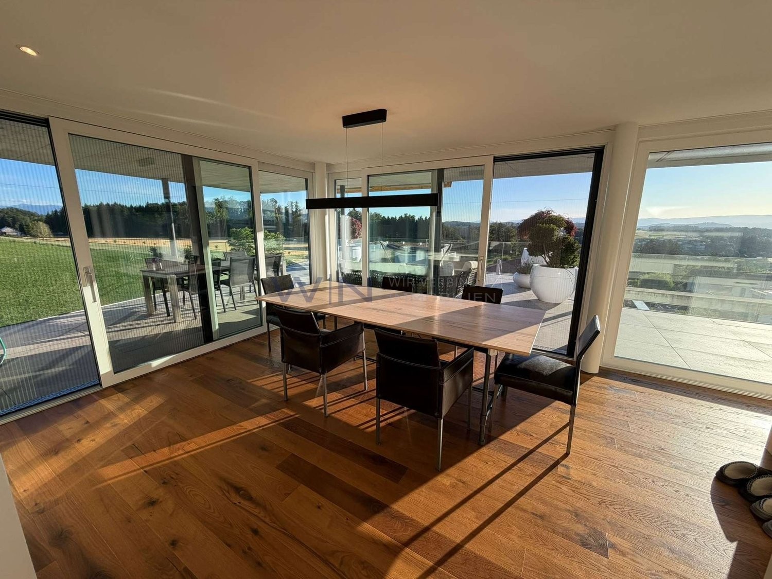 3 rooms terrace flat