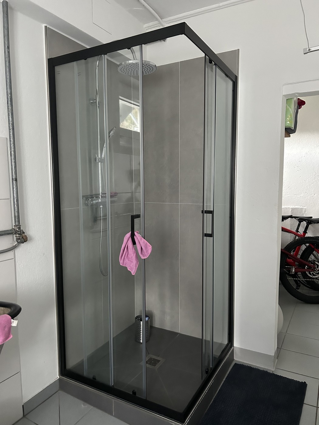 Chambre dans un appartement partagé