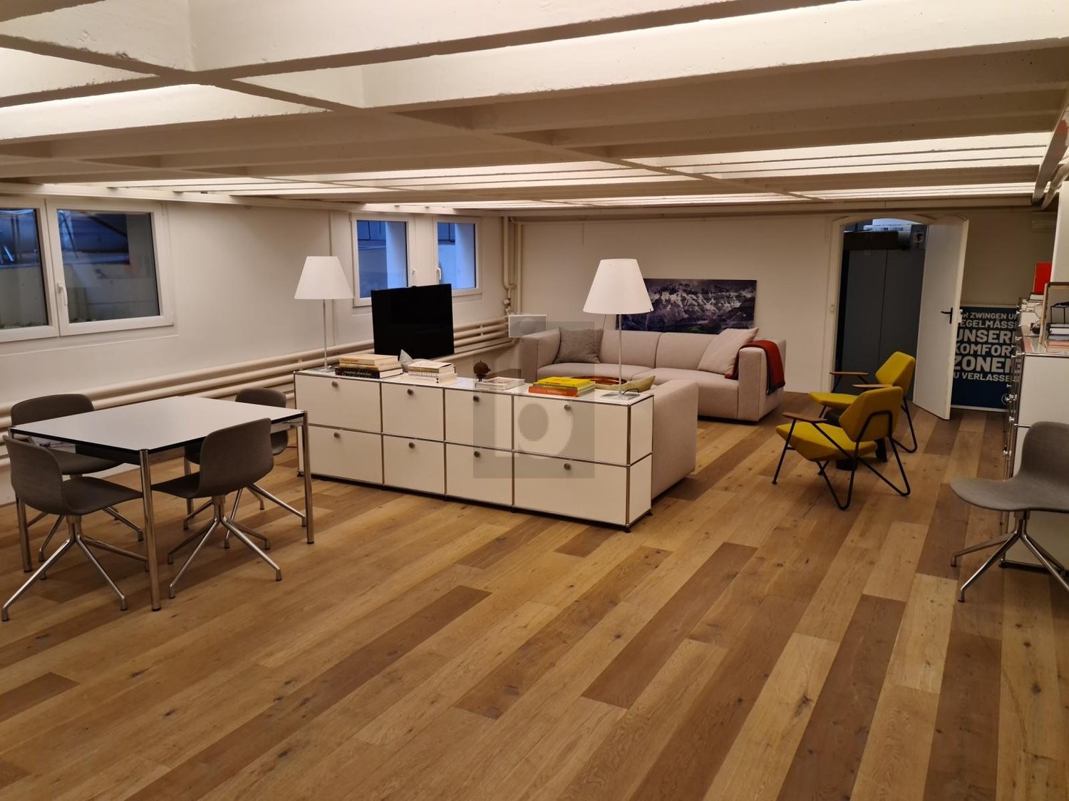 Living / commercial building, Foto 1 von 4