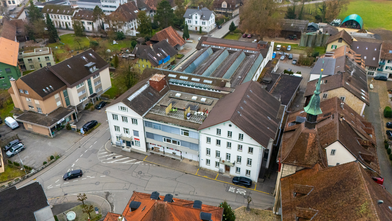 220m² commercial
