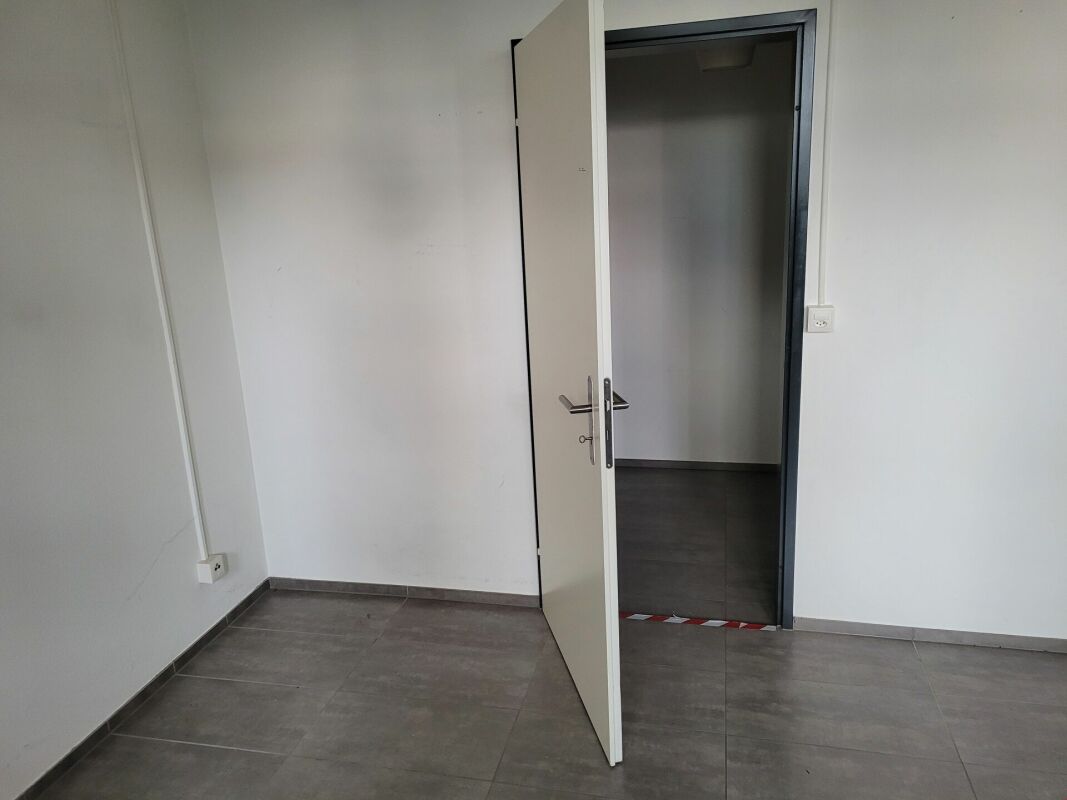 32m² deposito