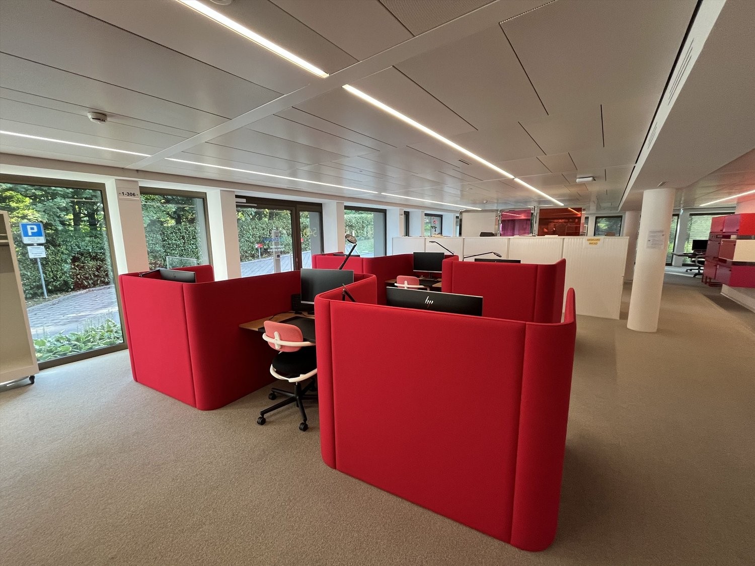 788m² office