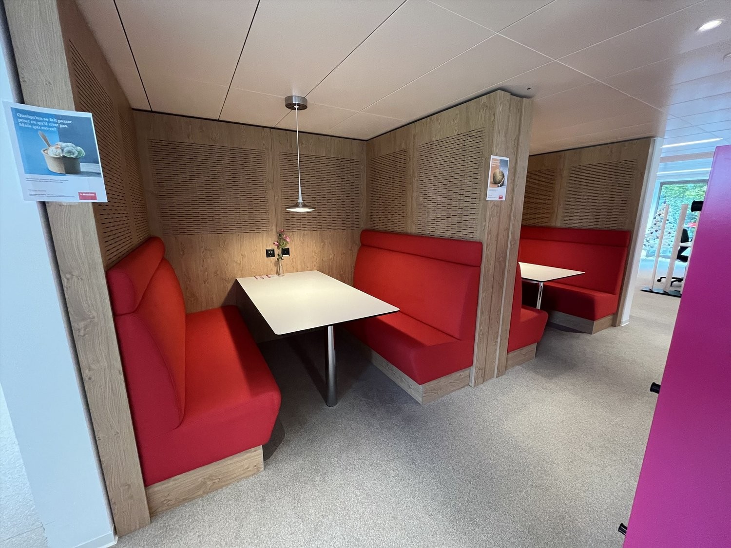 788m² office