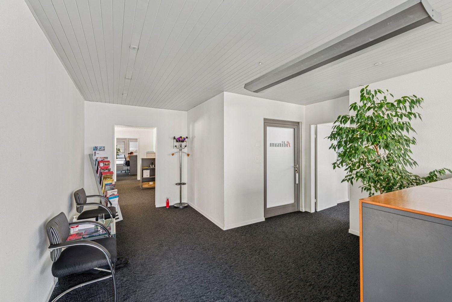 Office, Foto 1 von 10