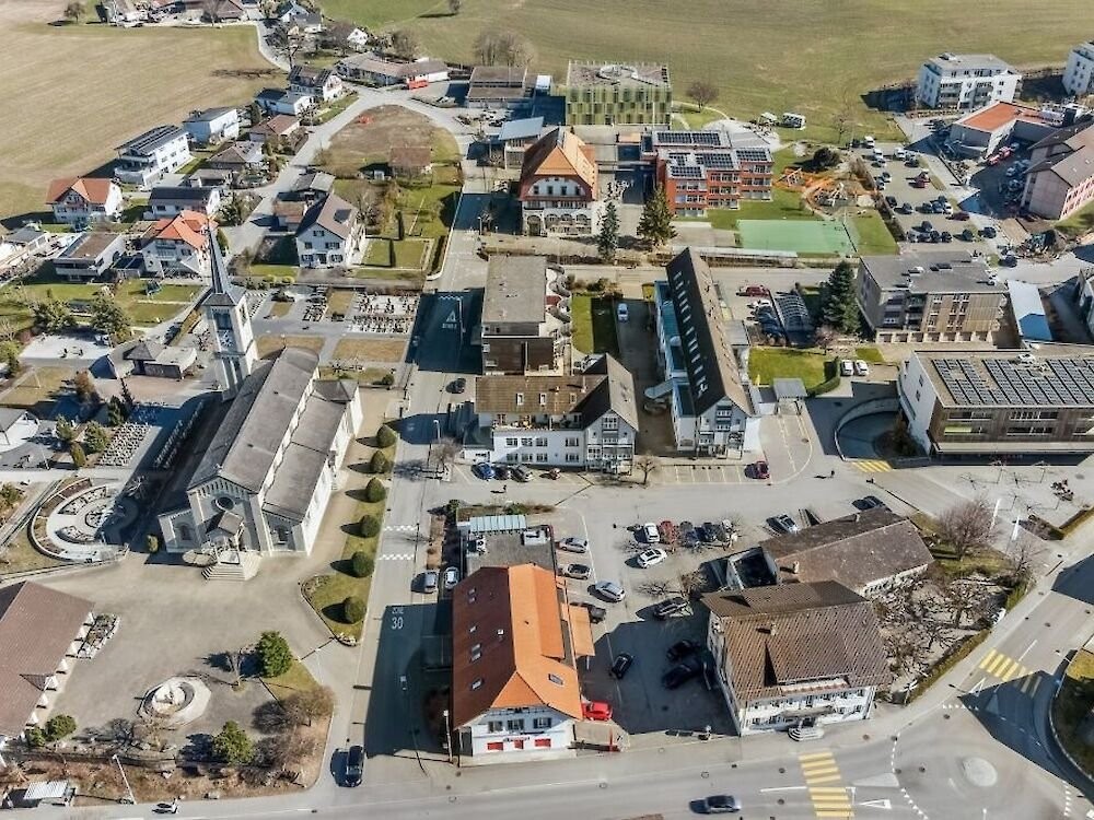108m² commercial