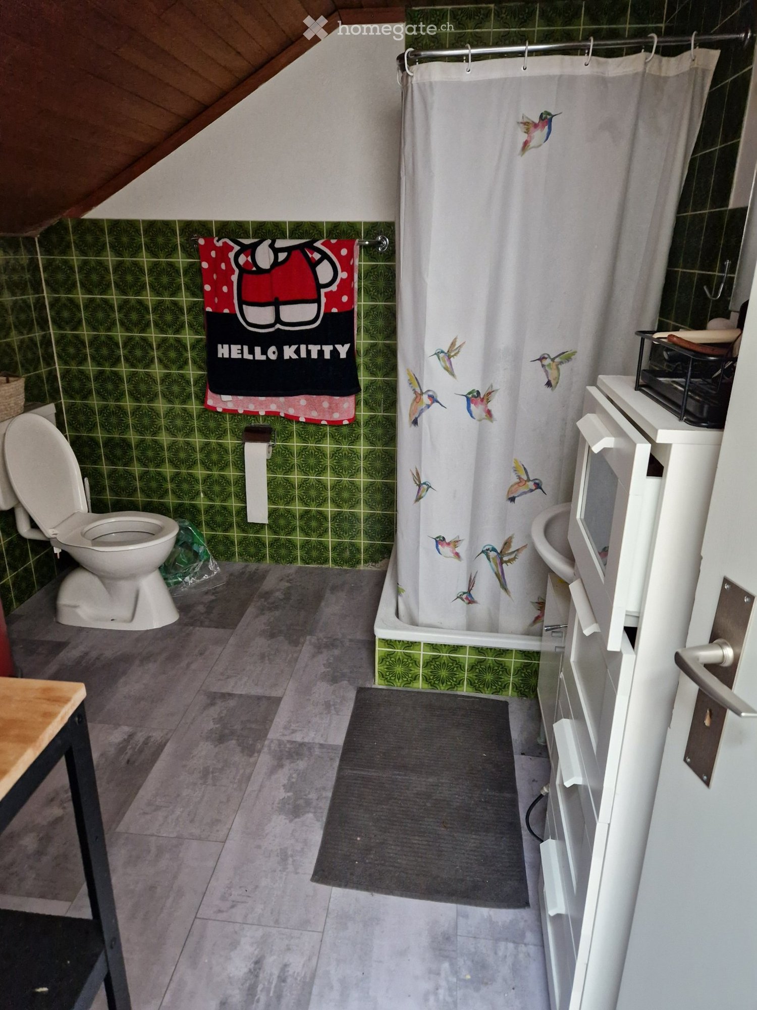 ab sofort zu vermieten originelle 2Zi Wohnung mit sep. WC und Dusche inkl. NK.
Parkplatz kann dazu gemietet werden mit CHF 40.00/Monat