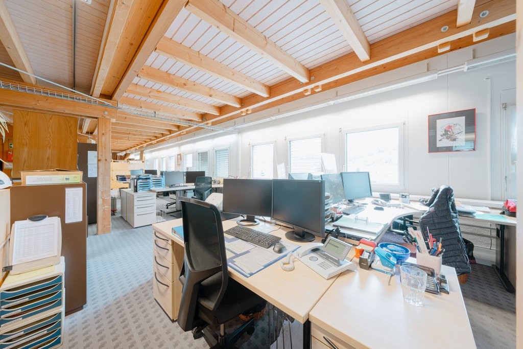 551m² commerciale