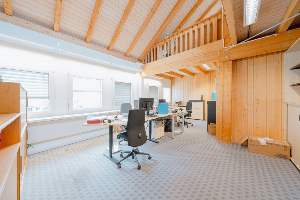 551m² commerciale