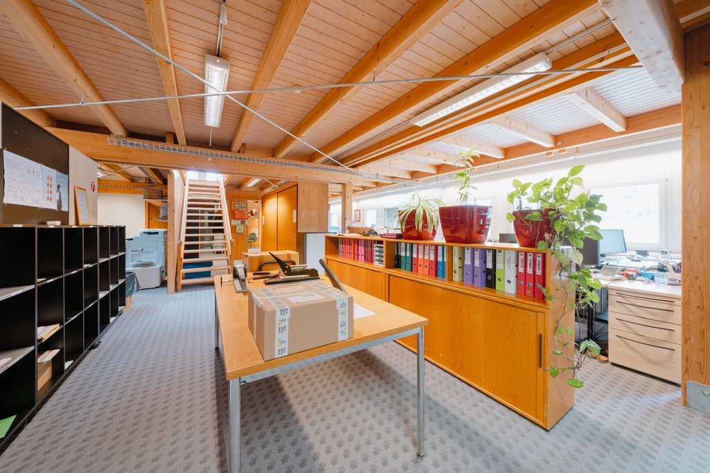 551m² commerciale