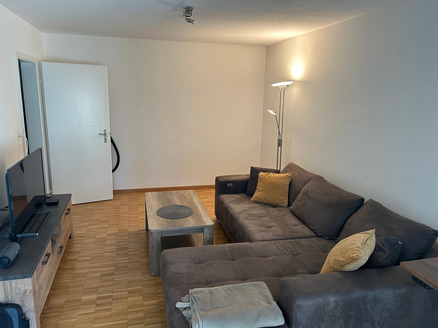 2 ½ rooms apartment, Foto 3 von 10