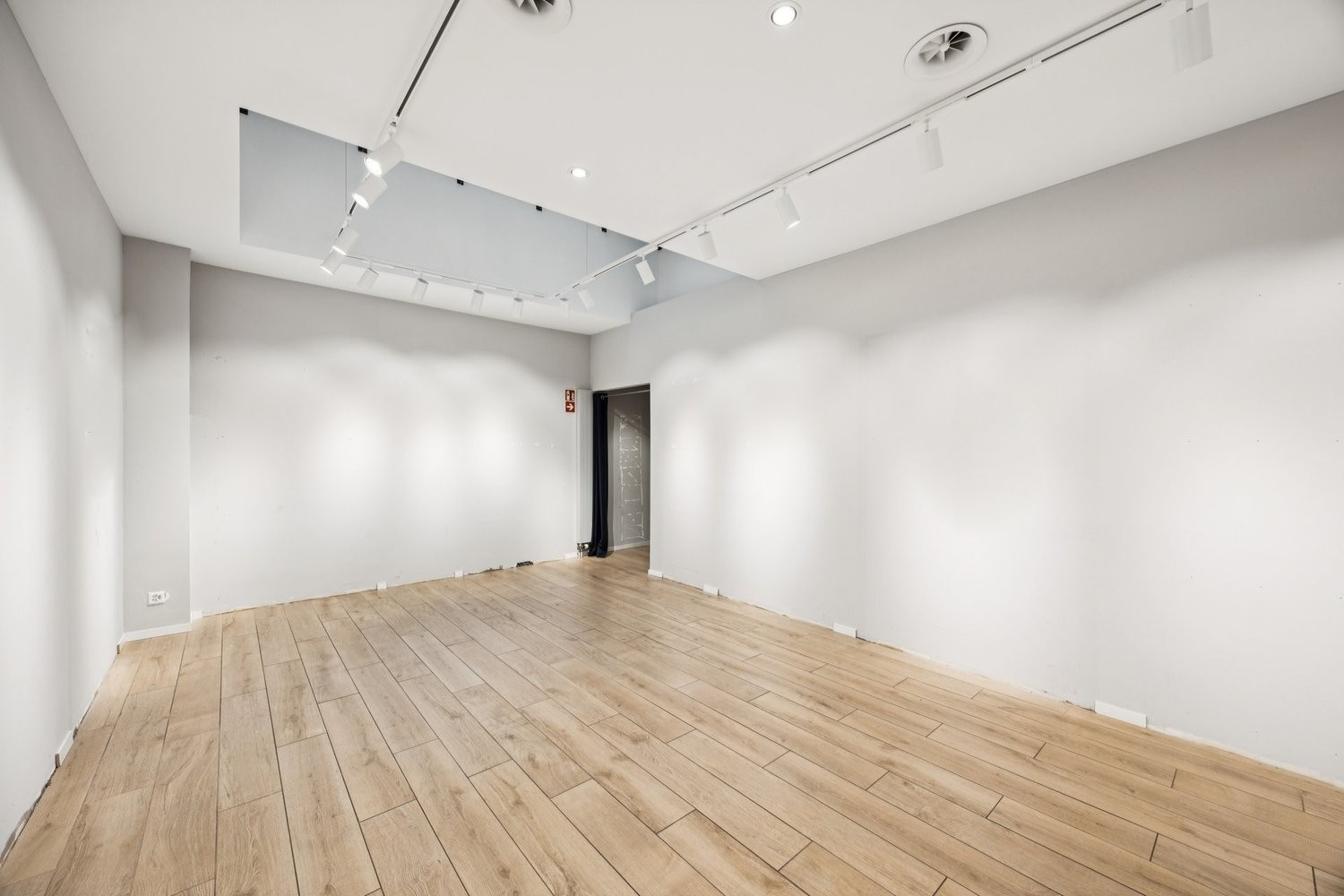 71m² shop, Foto 6 von 8