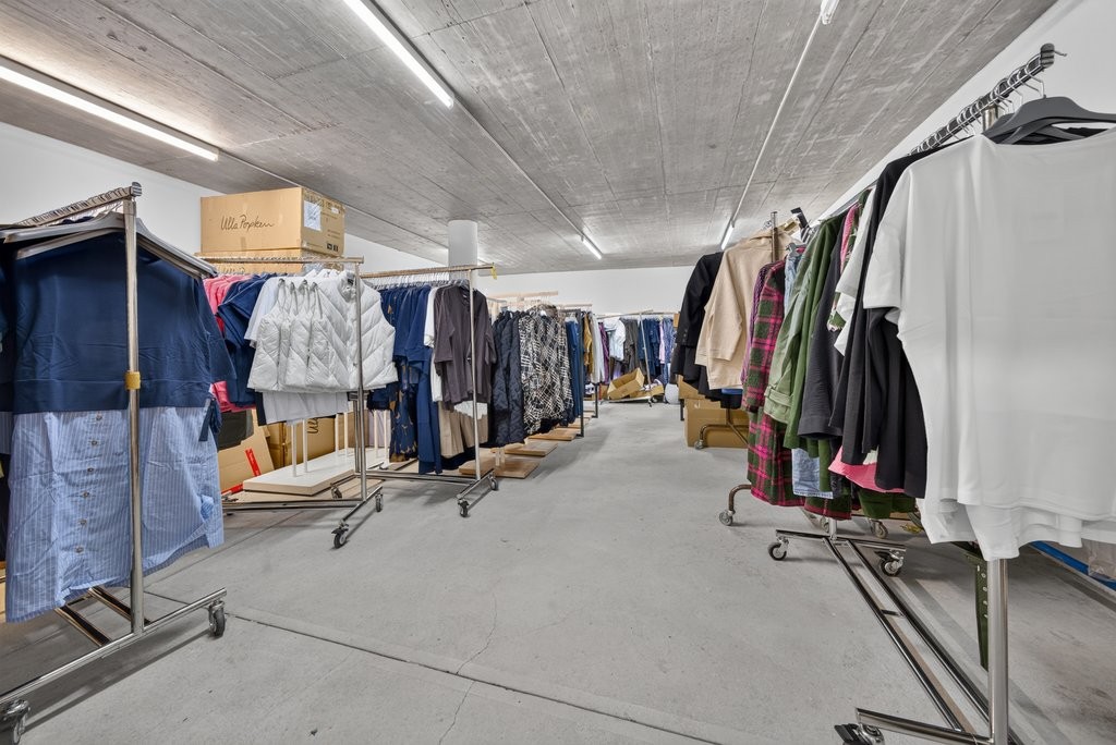 308m² Laden
