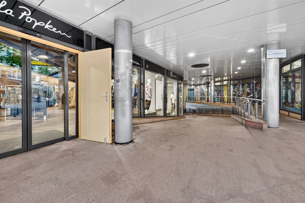 308m² Laden