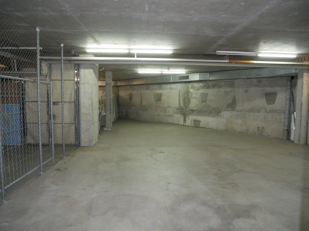 60m² office