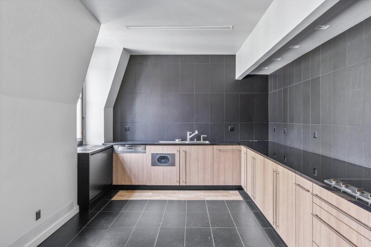 836m² Büro, Foto 8 von 10