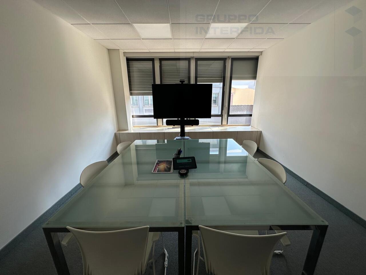 332m² Büro, Foto 8 von 9