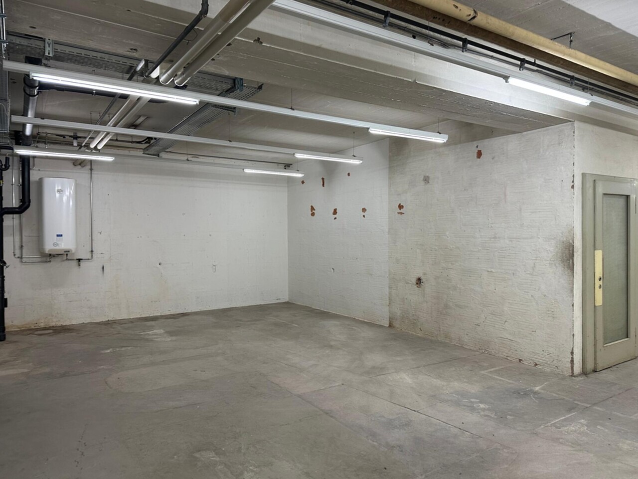 Local de stockage de 140m²